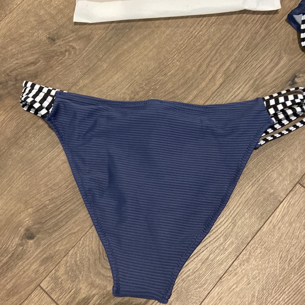 Cupshe bikini - Picture 5 of 5